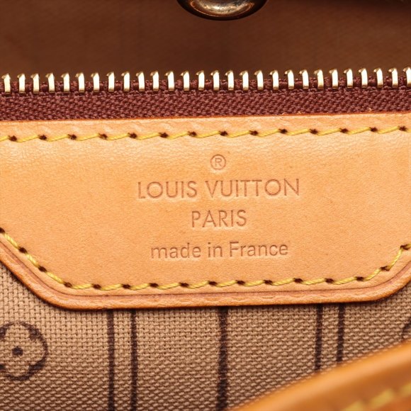 Louis Vuitton Monogram Neverfull Bag - Picture 9 of 10
